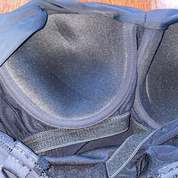 Athena Tankini top in black size 32 B/C. Underwire, back clasp full support. NWT - Picture 4 of 5
